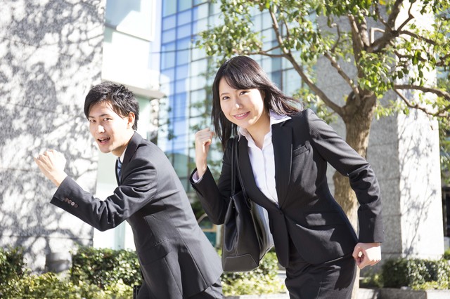 働く営業マン